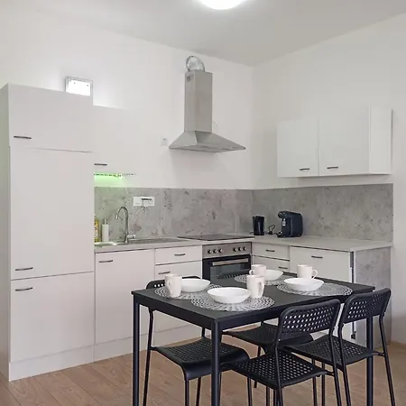 Novy Apartman S Terasou Brno Exterior photo